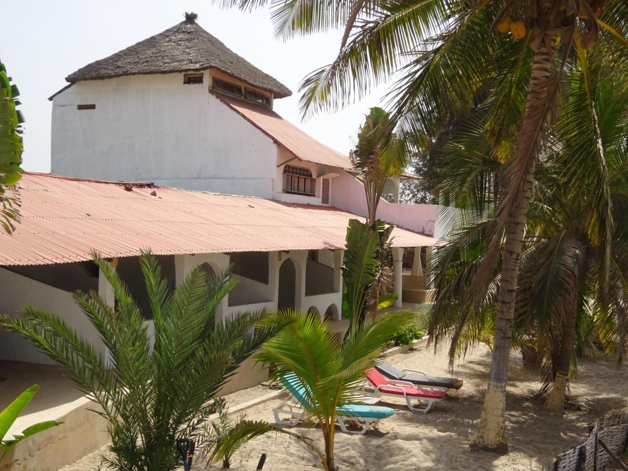 Hotel Du Bar De La Mer Cap Skirring Kabrousse Exterior photo