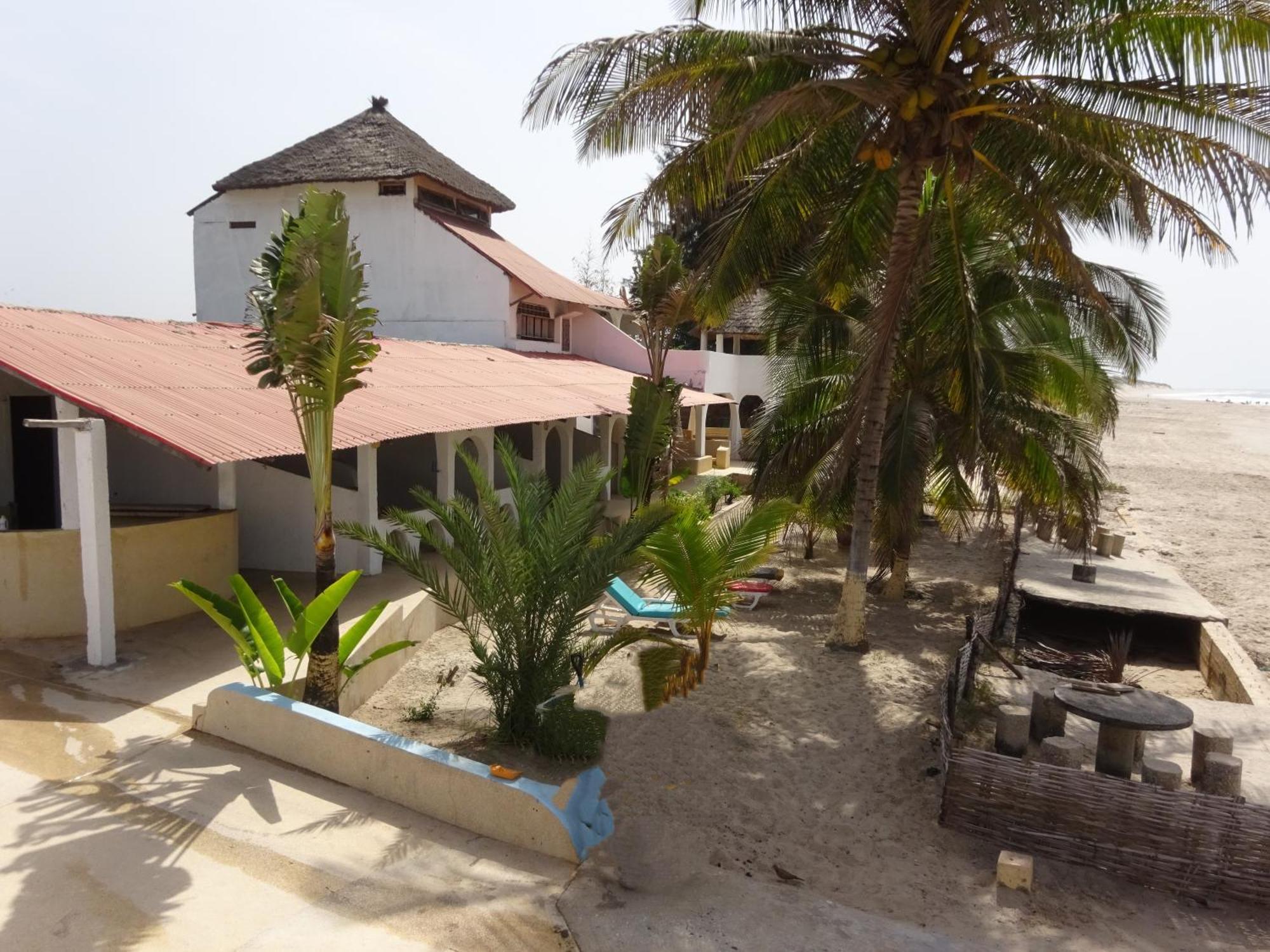 Hotel Du Bar De La Mer Cap Skirring Kabrousse Exterior photo